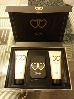 Women set Perfume, Body lotion, Shower gel smells great Brand new perfect for valentines day