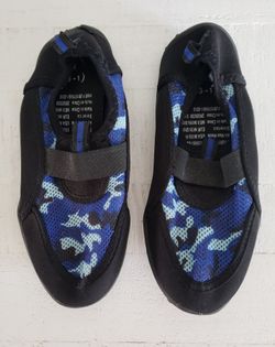 Water Shoes - Boys M Size 13-1