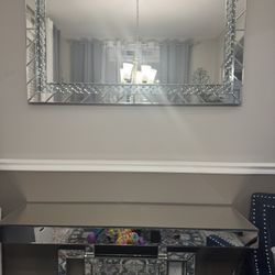 Consolé Table And Mirro