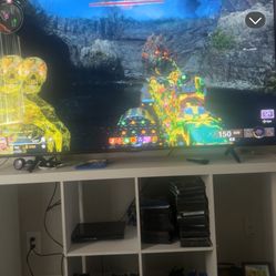 Hisense’s 65 In Flat Screen Smart Tv. Newer 