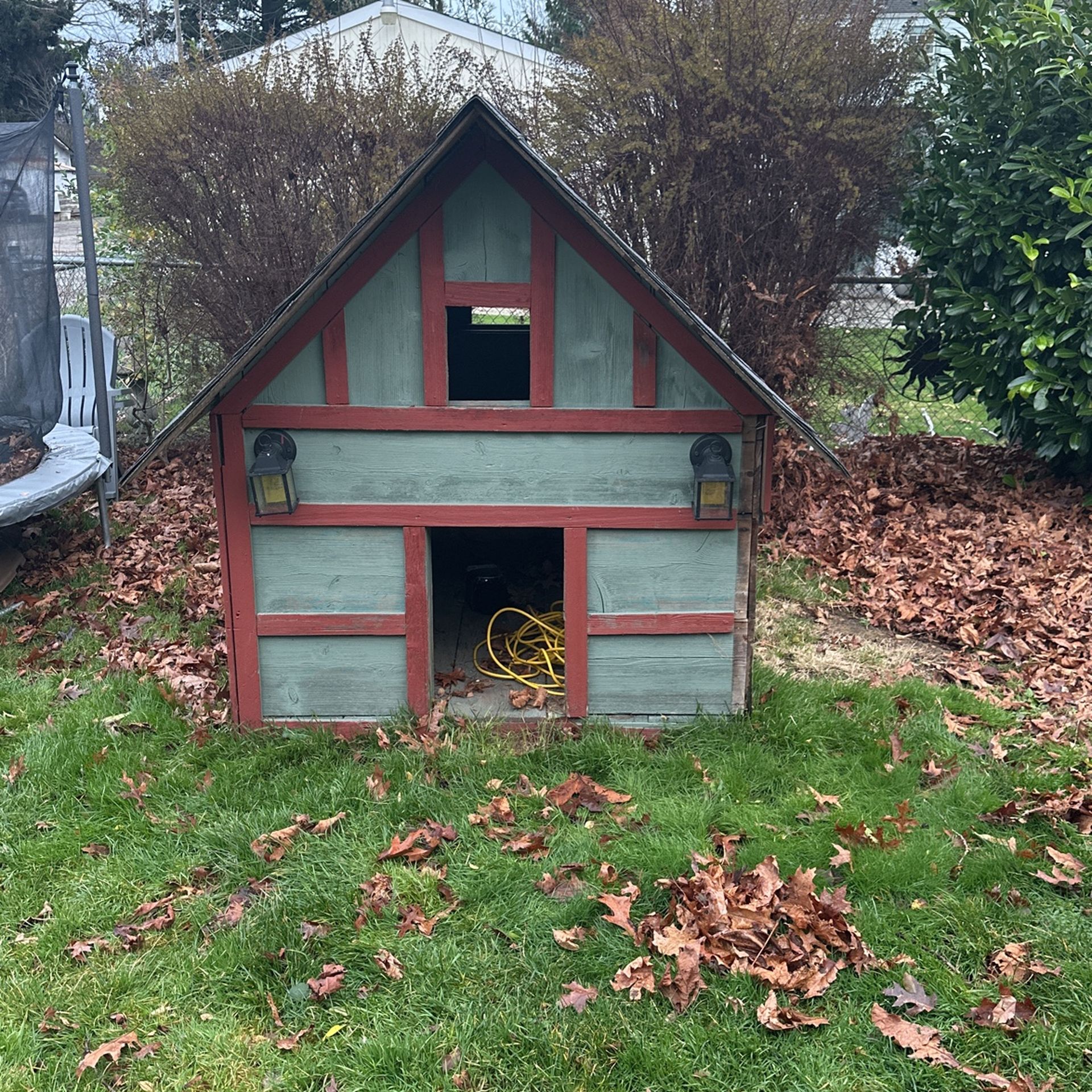 Play House Dog House Chicken Coup
