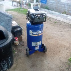 Good Campbell Hausfeld 26 Gal Air Compressor 