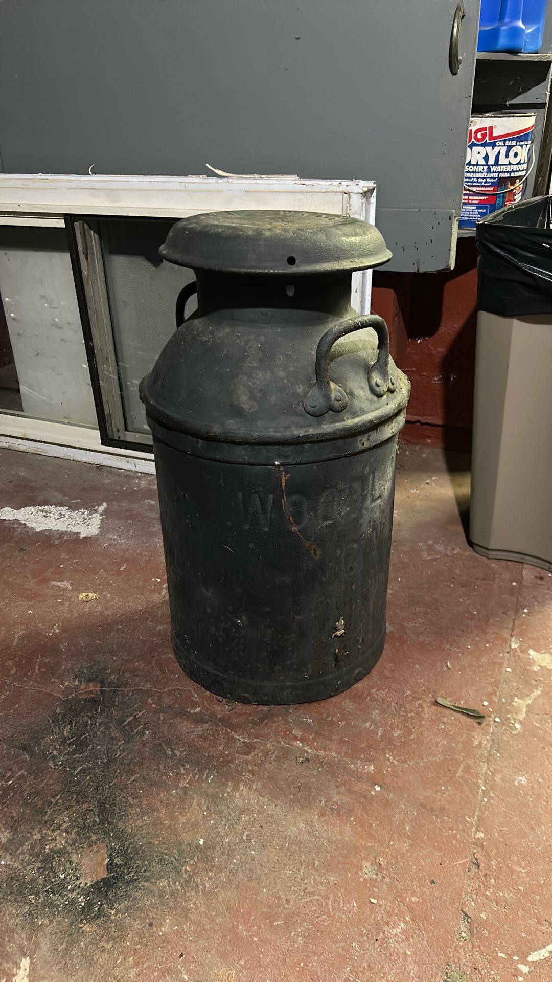Vintage Wood Lawn Farm Scranton, Pennsylvania Steel 10 Gallon Milk Can 