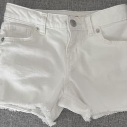 Like new girls size S 6/6x cat n jack white shorts