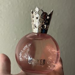 Ariana Grande Perfume