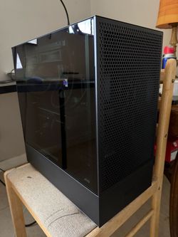 Gaming PC Ryzen 7 7800X3D RTX 4070 12GB 32GB DDR5 1TB NVMe SSD