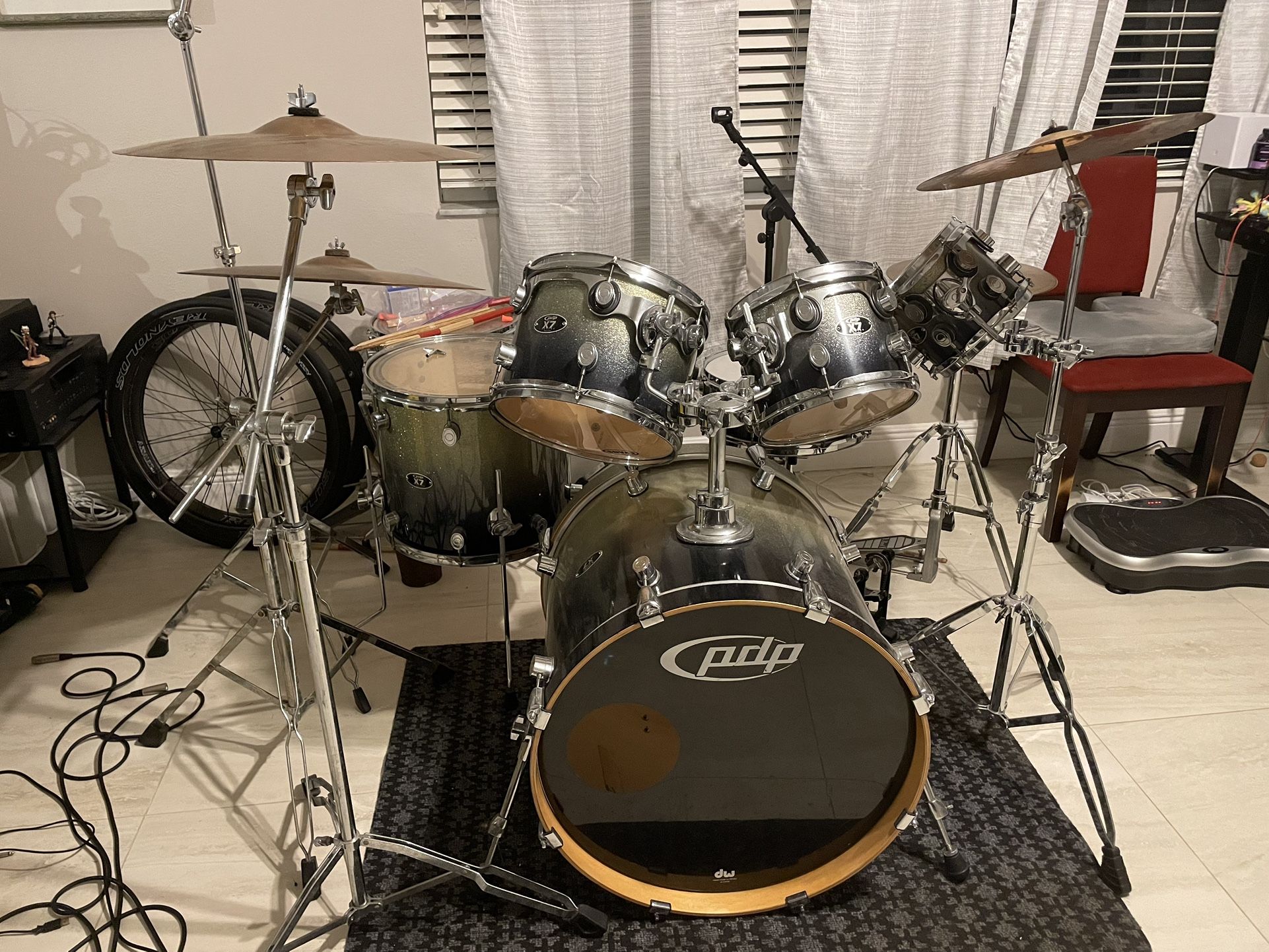 7 Piece pdp drum kit