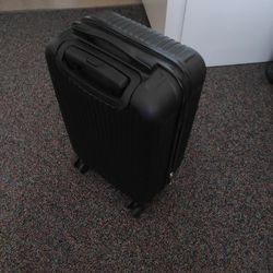 Carry-on Luggage (Standard 20" - Japanese)