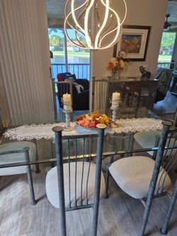 DINING ROOM TABLE/GLASS TABLE TOP