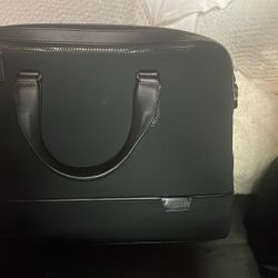 Hurry For Sale  TUMI LAPTOP BAG $180