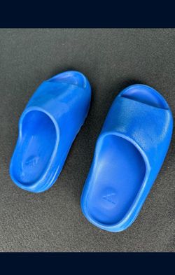 Yeezy Kids Slides