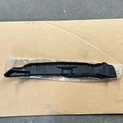 2008-2013 Toyota Highlander Front Fender Seal Right Hand