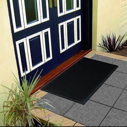 BRAND NEW DOOR MAT