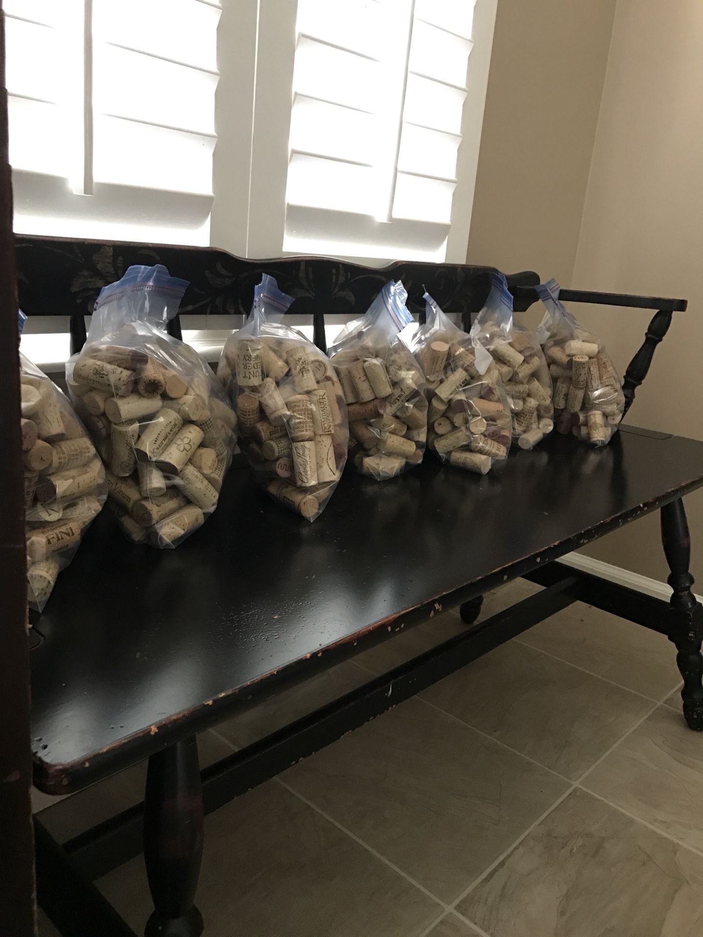 100 assorted Wine Corks per Bag