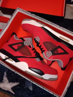 Air Jordan 4 Retro Toro Bravo Sneakers