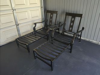 Outdoor patio chaise lounge chairs, pool furniture loungers