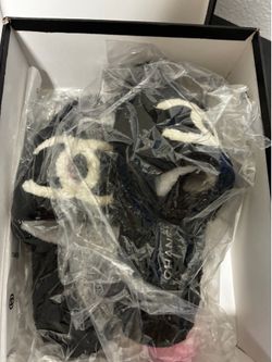 Black slippers