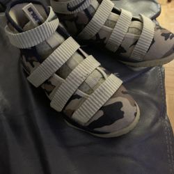 Nike LeBron James camouflage size 2y