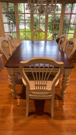 Solid Wood Dining room table with 6 Chairs