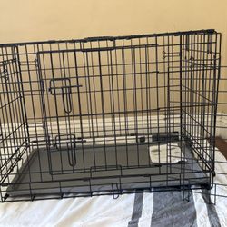 Dog crate- Metal Great Condition 