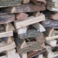 Seasoned Oak Firewood 🔥🔥🔥WE DELIVER 