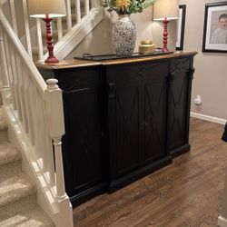 Hooker Entry Console