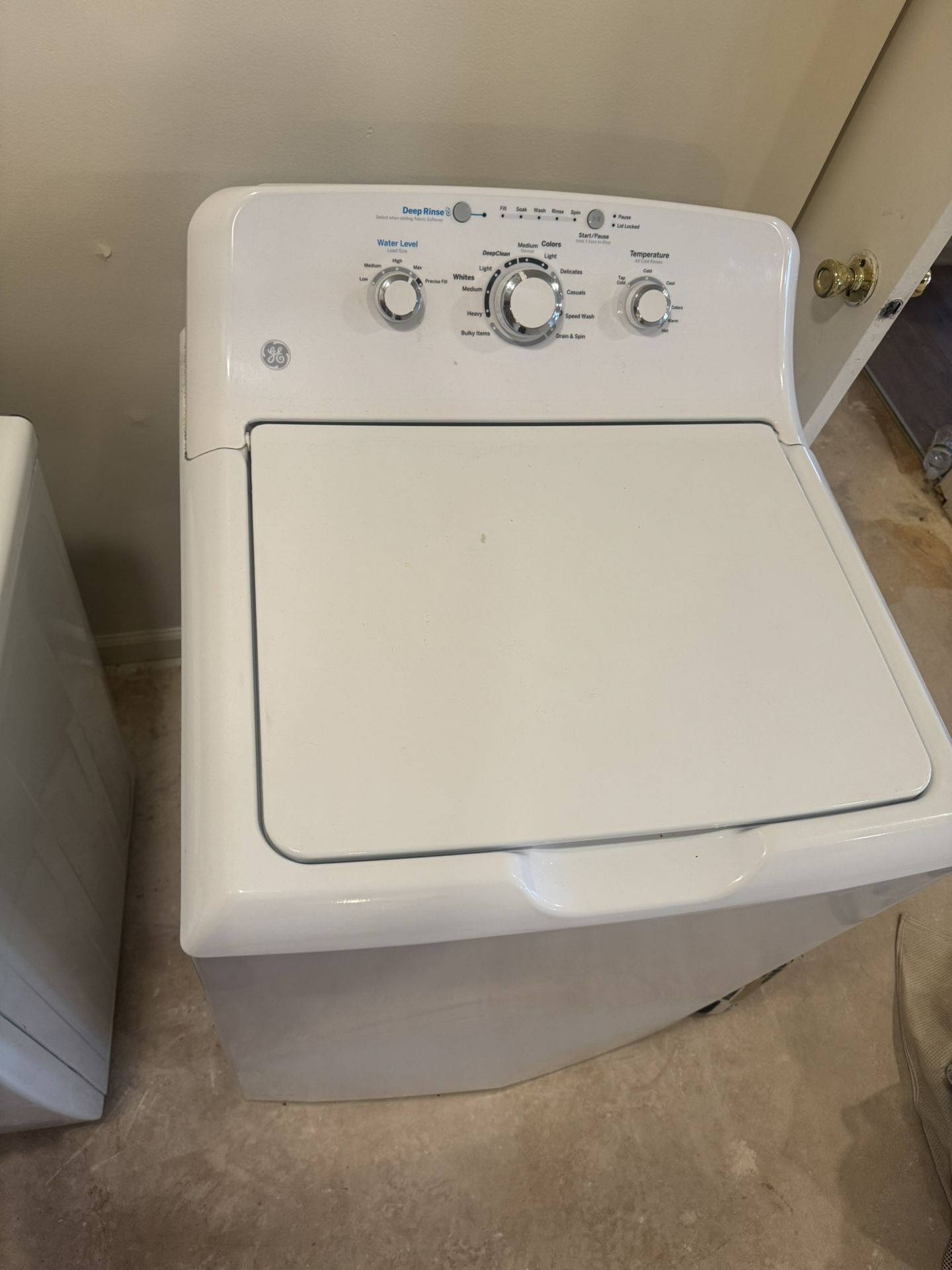 General Electric washer with agitator