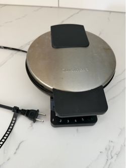 Cuisinart waffle maker in good shape!