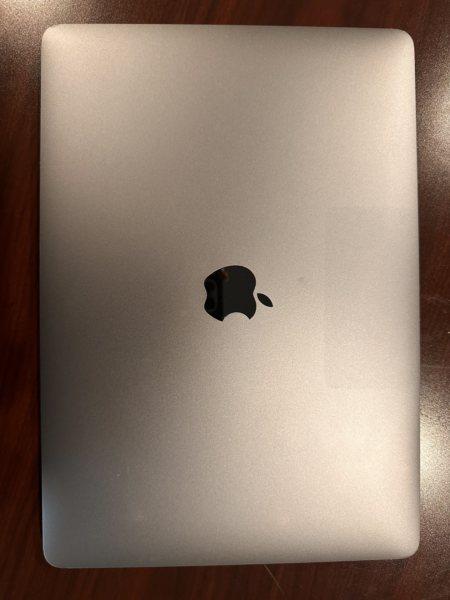 Macbook Air 13" M1 Chip 256GB SSD, 8GB Ram Laptop - Very Good