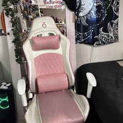 pink gaming chair 