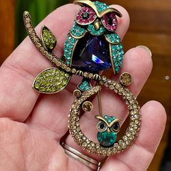 Vintage Mother & Baby Owl Rhinestone Pin 2” Multicolor Lapel Brooch. Sparkles! So bright!
