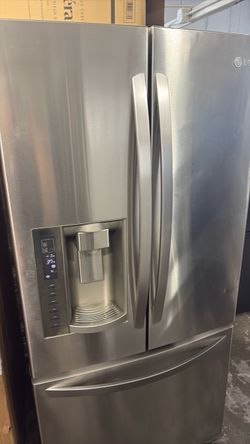 LG 33” Wide French Door Refrigerator