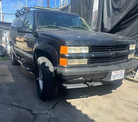 1997 4x4 Suburban -