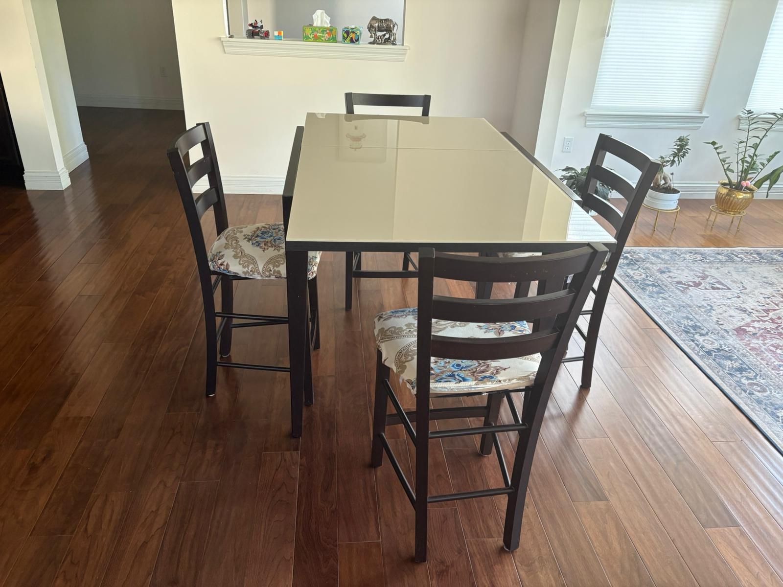 Dining Table Set