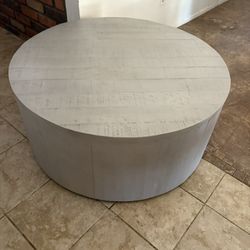 Round Coffee Table 