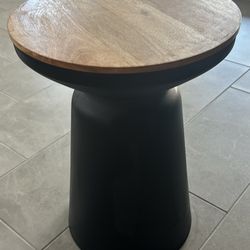 2 Pedestal End Tables 