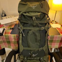 OSPREY AETHER 70L AG HIKING BACKPACK W/ DETACHABLE DAY PACK