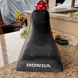 1983 200 Ex Seat