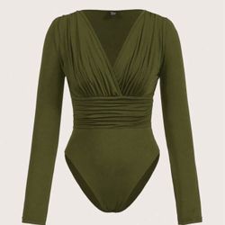 New Women’s army green long sleeve bodysuit size small 