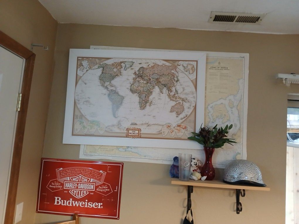 2 Maps With Frames