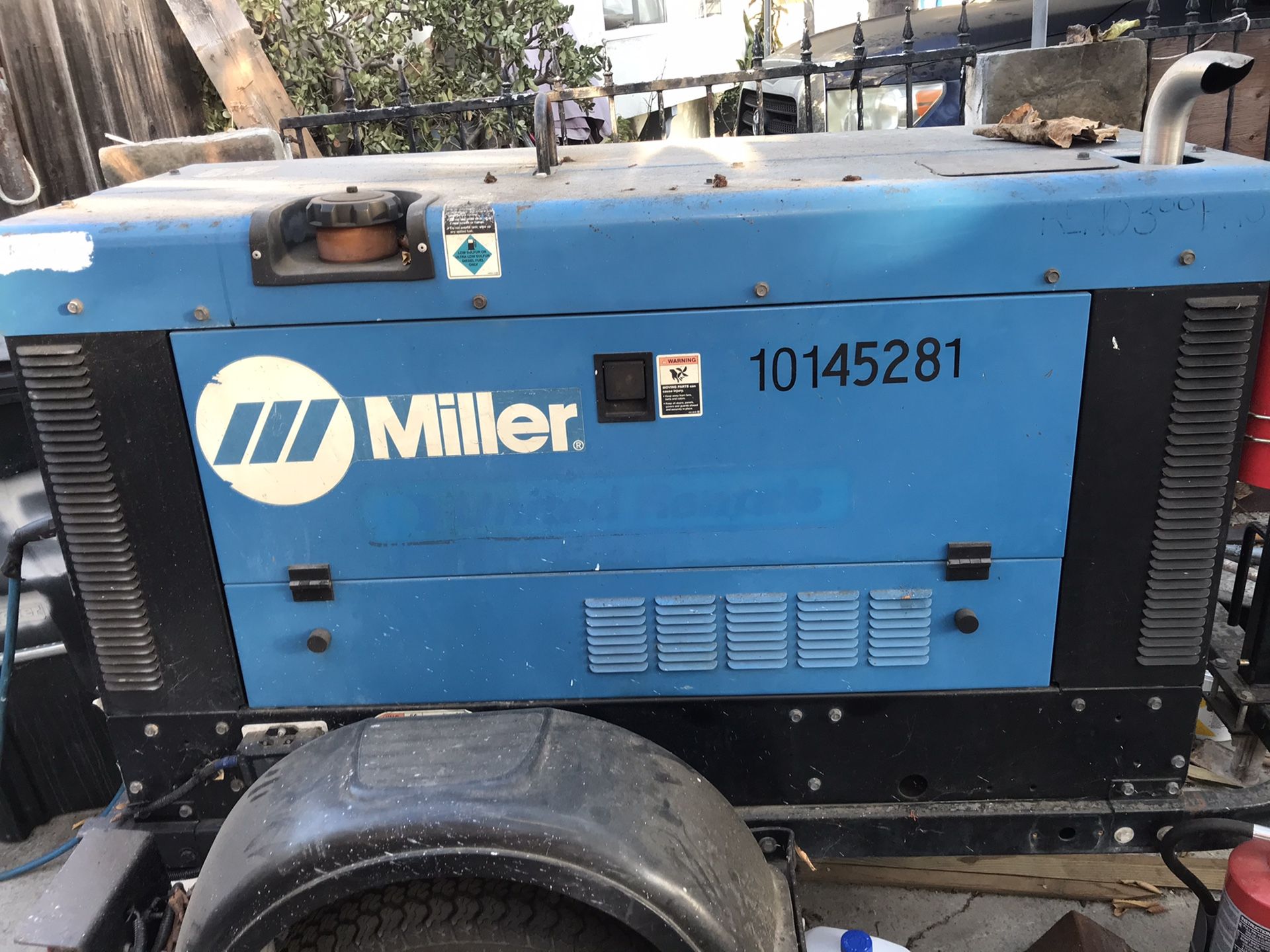 Big Blue 300 Miller Welder With Trailer (Diesel)