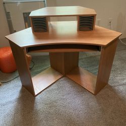 Corner Desk