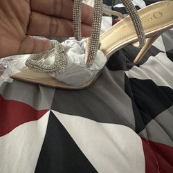 8 1/2 Nude And Clear Heels
