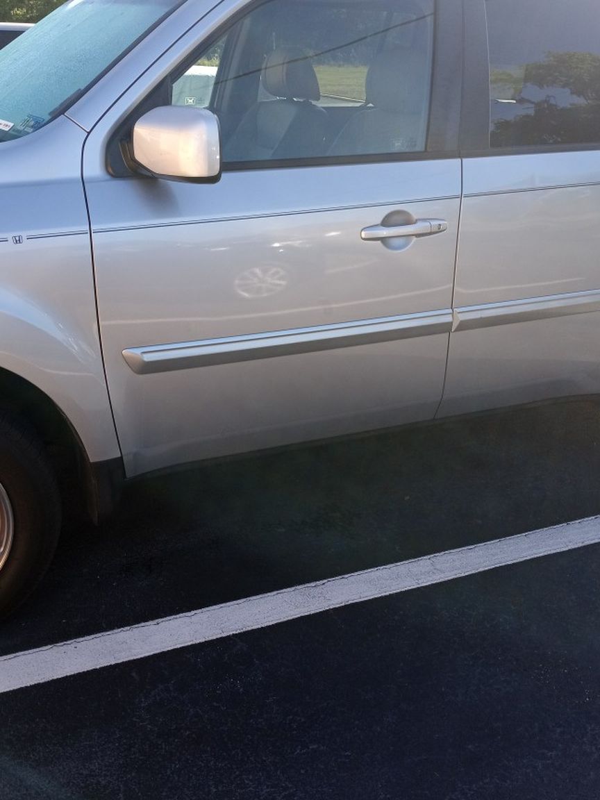 2012 Honda Pilot Good Condition Call (contact info removed)