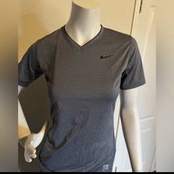 New Nike ladies sweatshirt size S