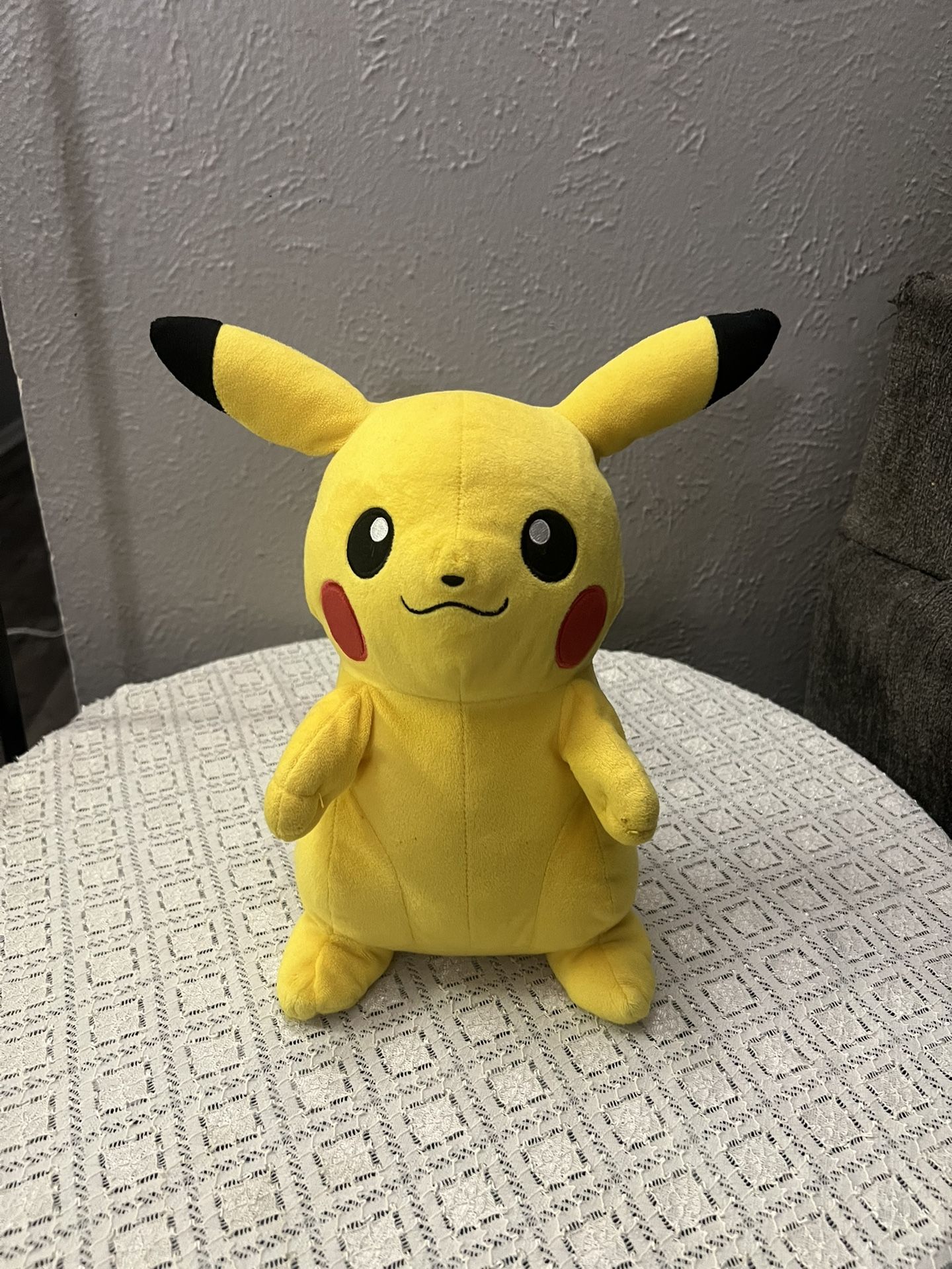 Pokemon Pikachu 14” Plush 