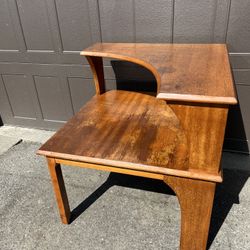 Corner Table