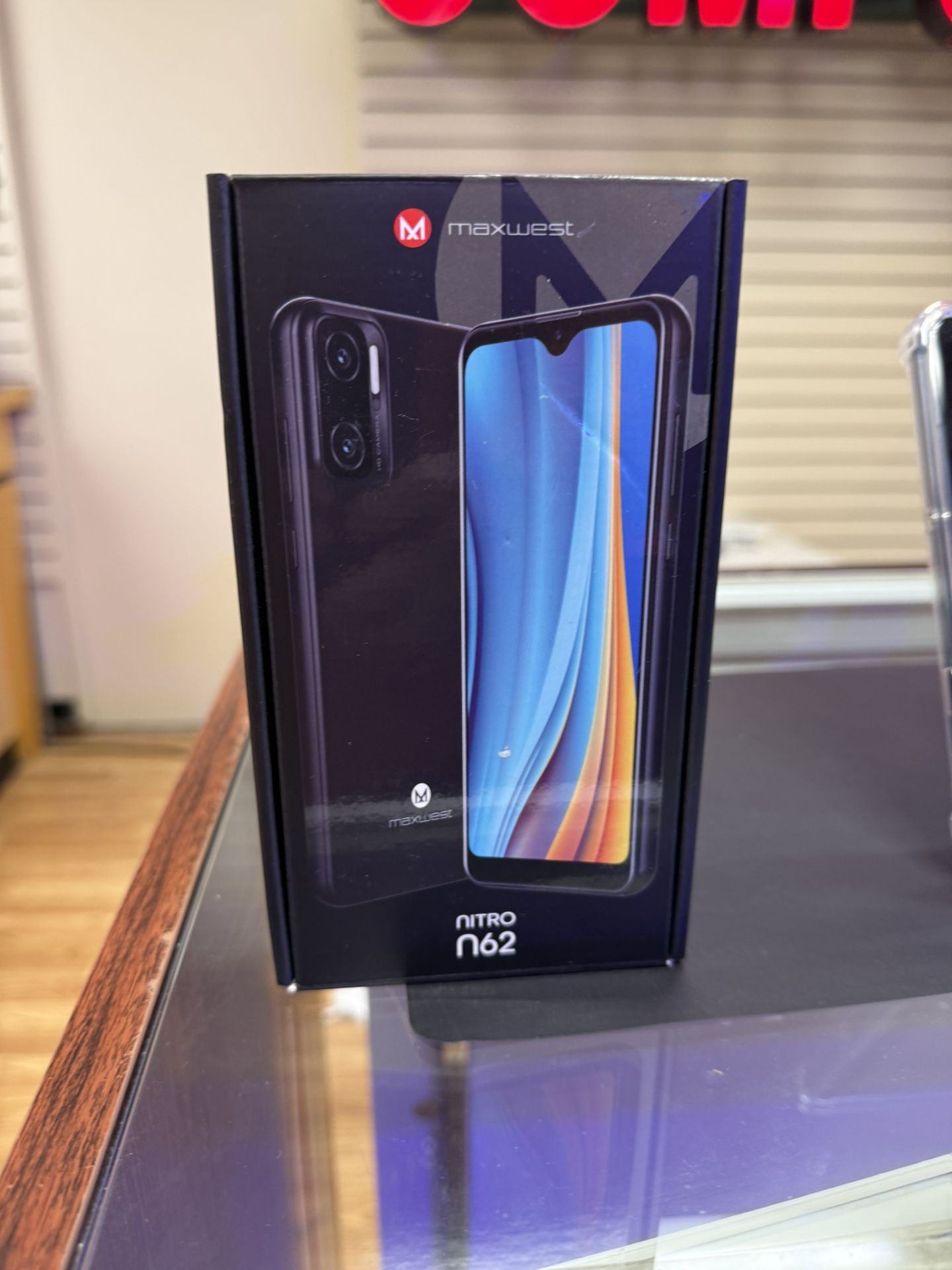 π± 2. Maxwest Nitro N62 Smartphone β $129 (New)