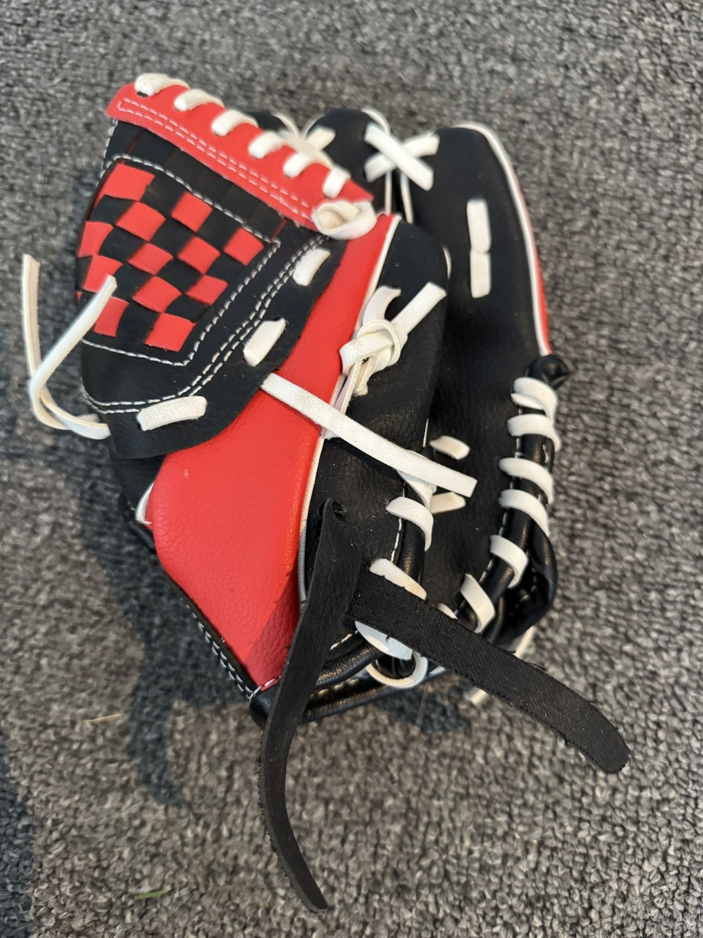 baseball glove for 1-3 year old