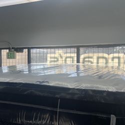 KING SIZE STEARNS & FOSTER STUDIO EURO PILLOW TOP MATTRESS & BOX SPRINGS BED SET